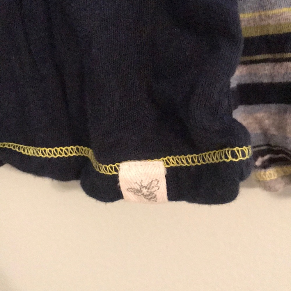 🍁💕HP x2💕Burt’s Bees Kids long sleeve blue  t-shirt w/logo - Picture 4 of 4